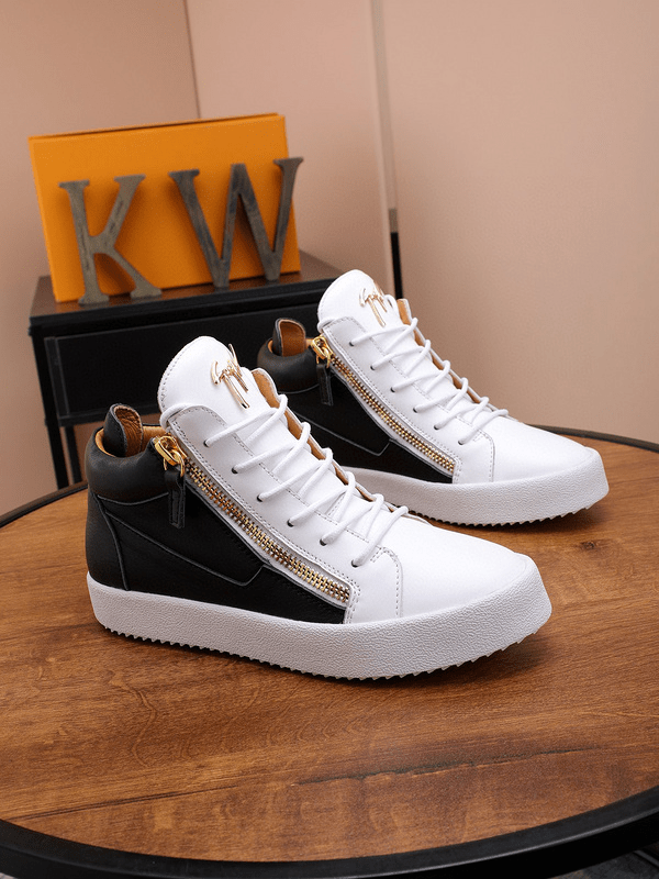 Giuseppe Zanotti Félmagas